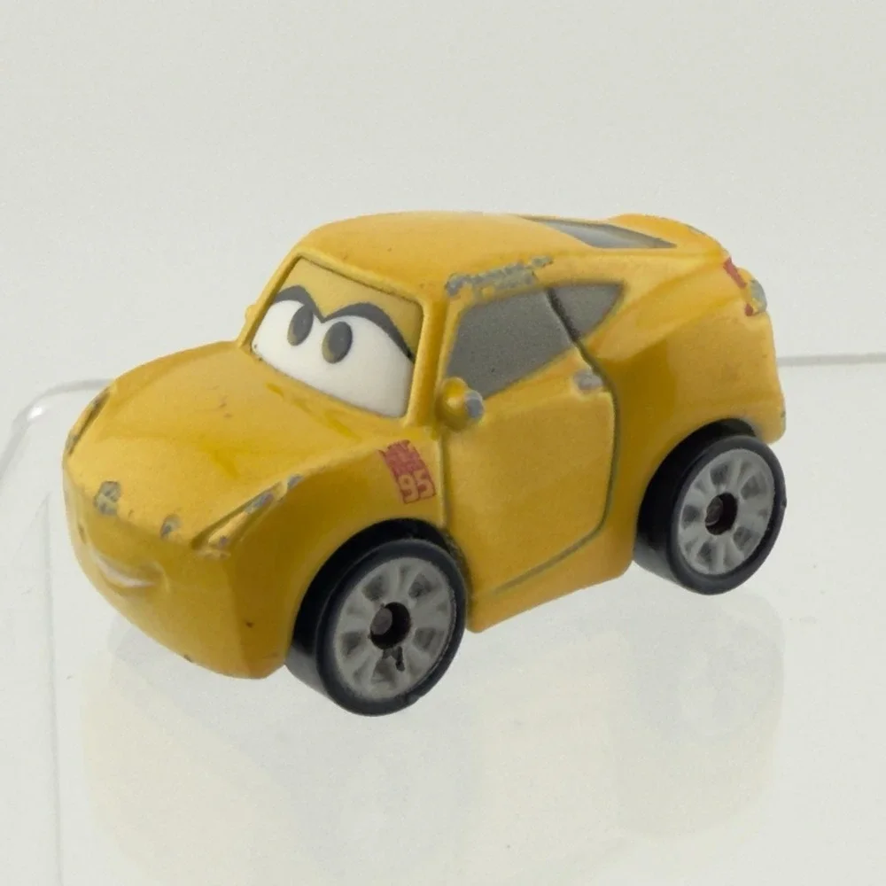Disney Pixar Cars Mini Racers Cruz‎ Ramirez Yellow Diecast Car Mattel FBG78 2016